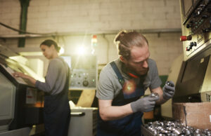 🏭 Outsourcing vs. In-House Production: What Makes Sense for American Manufacturers?